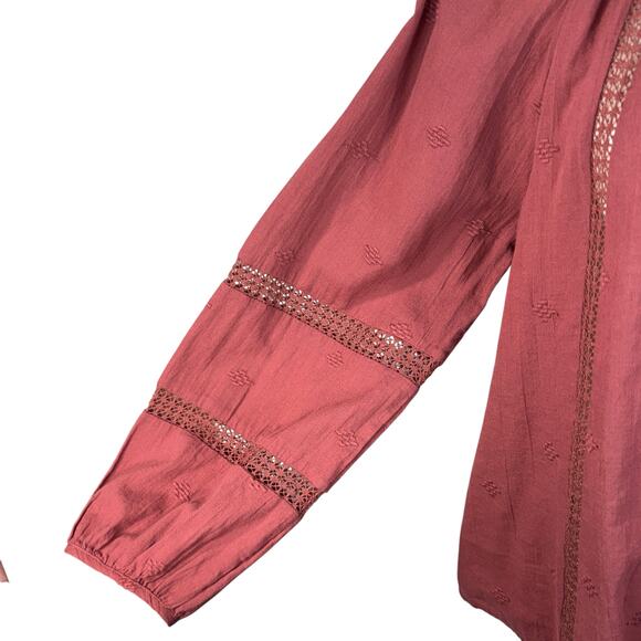 American Eagle Medium Top Semi-Sheer Crochet Keyhole Tassels Smocked Neck Cotton - Picture 3 of 10